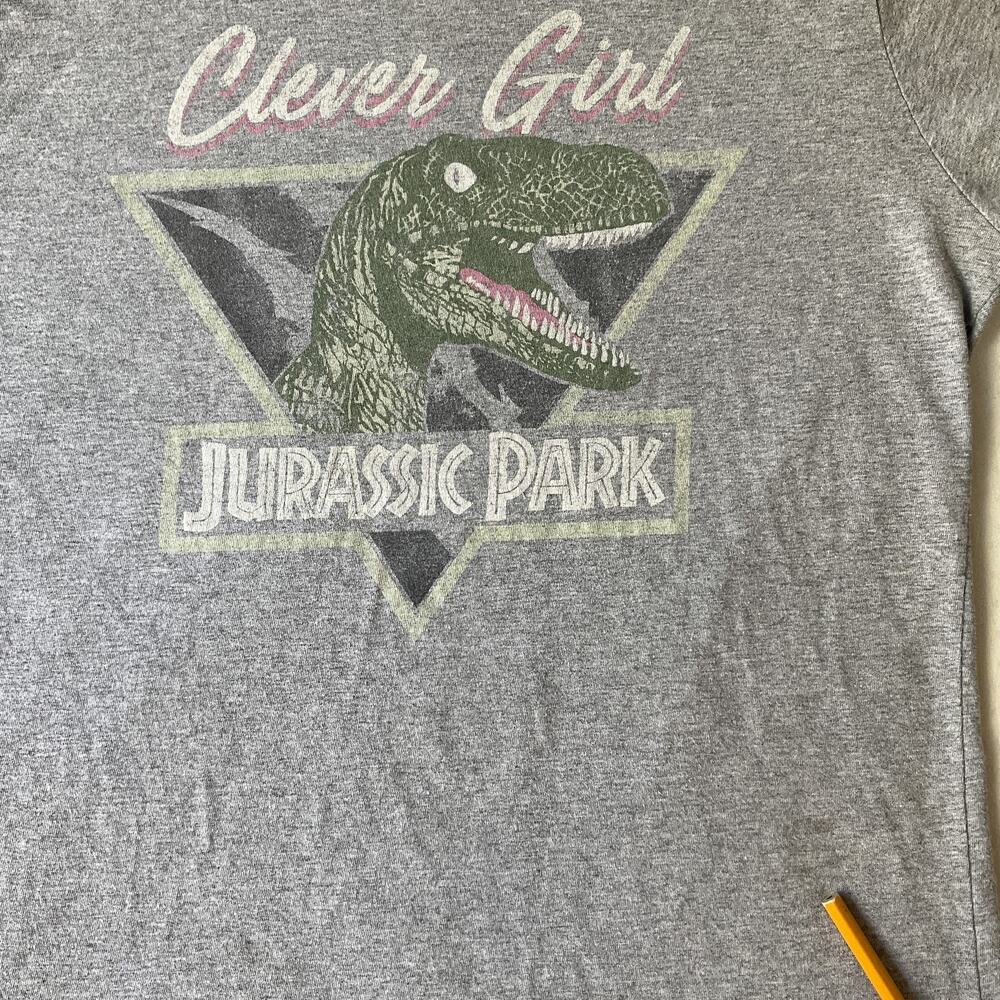 Jurassic World Women Shirt L Gray Jurassic Park Dinosaur Graphic Print ShortSlee - Picture 6 of 7